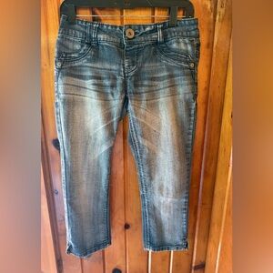 Rewind‎ Women's capris size 3